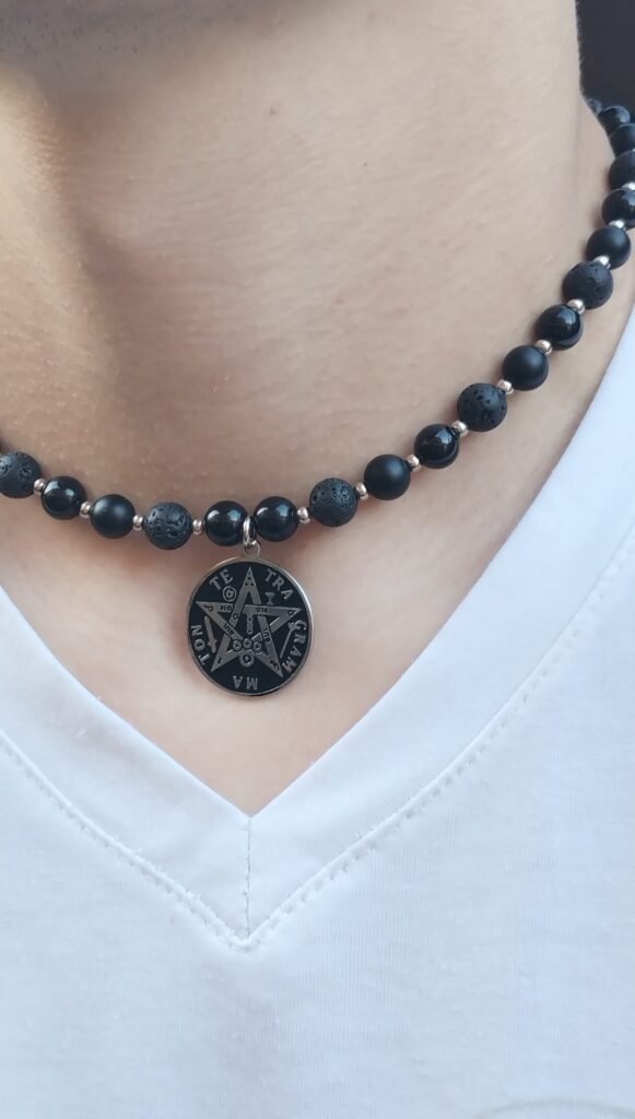 collar tetragrámaton