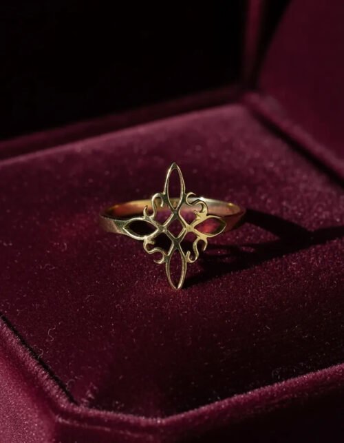 Anillo Nudo de Brujas Dorado