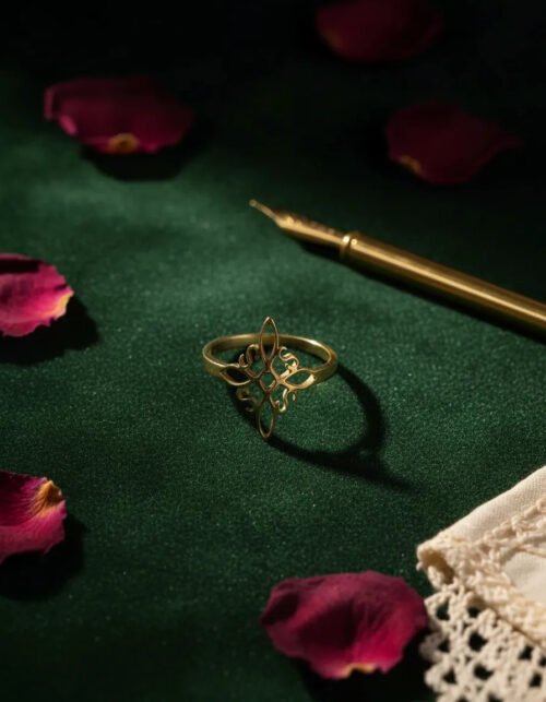 Anillo Nudo de Brujas Dorado